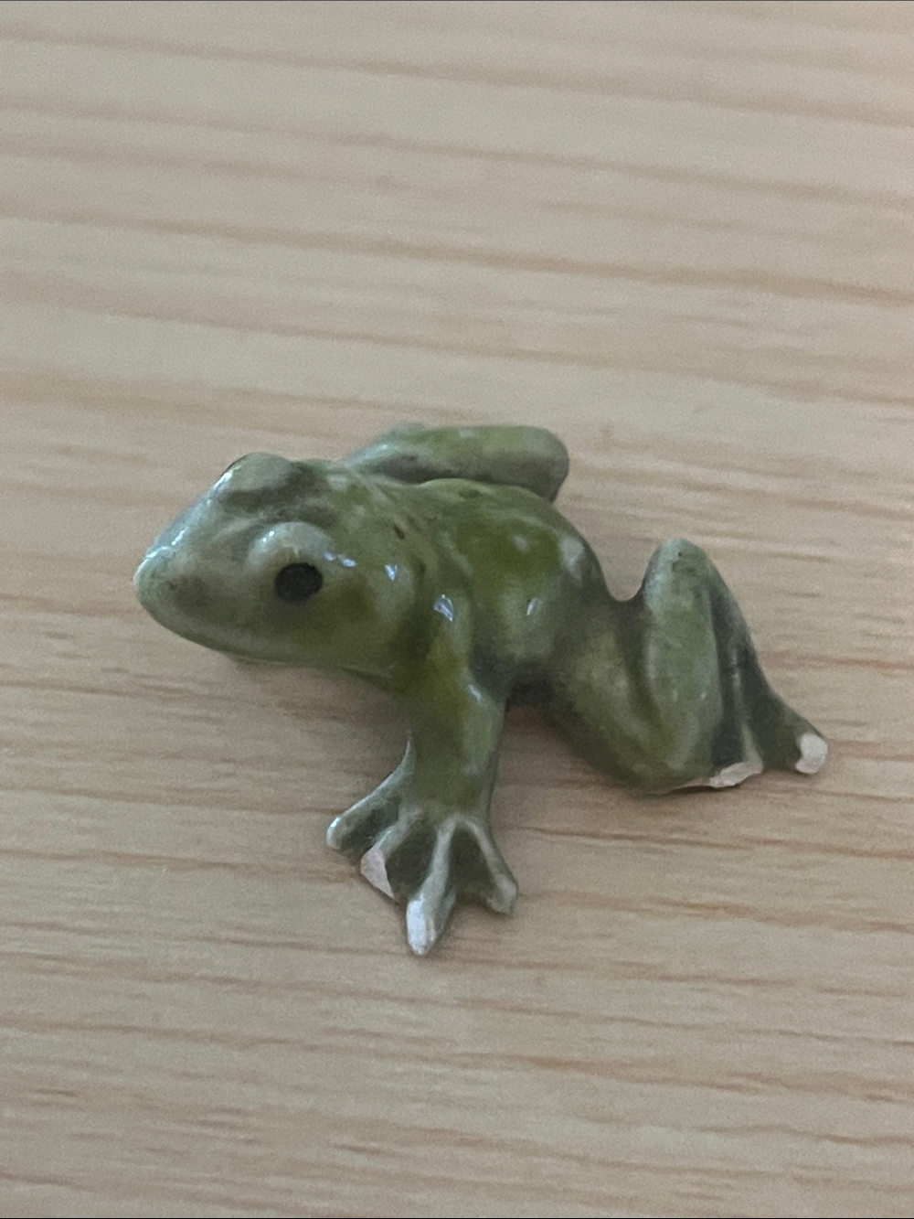 Hagen Renakar Mini Green frog antique miniature frog 070